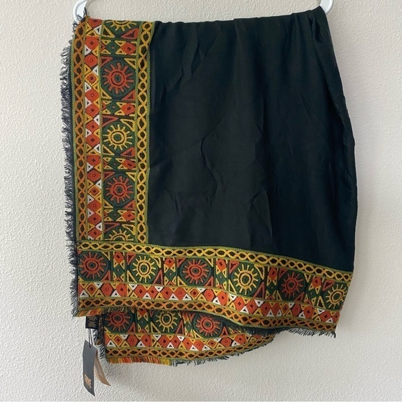Frye | Women's Embroidered Aztec Patterned Modal Blend Blanket Scarf NWT - Picture 5 of 8